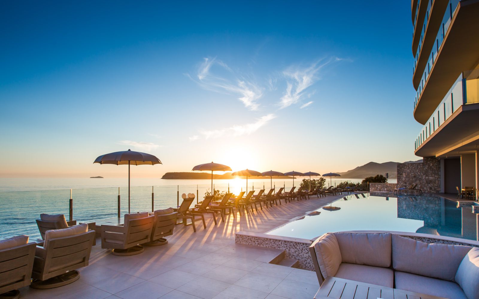 Importane resort Royal Blue 57 1